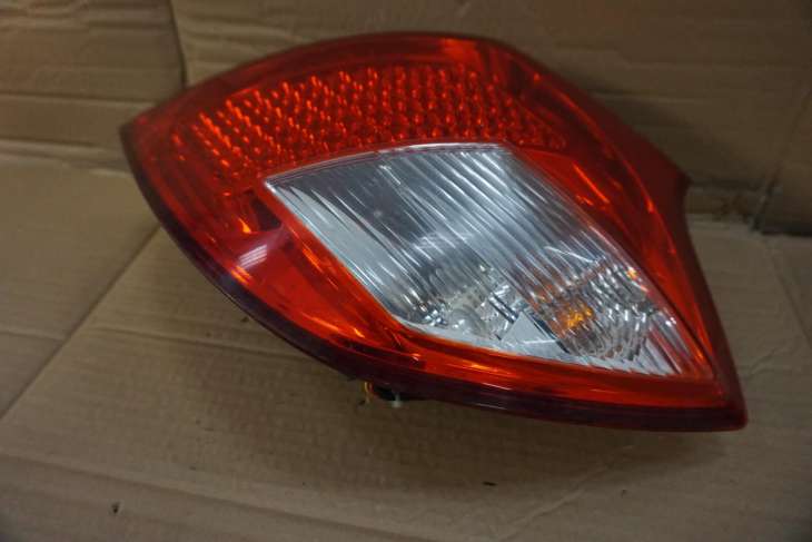 KIA CEED I LIFT PRAWA TYLNA LAMPA HB 924021H050 2010r nr.317/J PLAC - obrazek 3