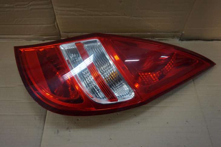 HYUNDAI I30 I FD PRAWA TYLNA LAMPA 924022R000 2007-2012R nr.346 / J