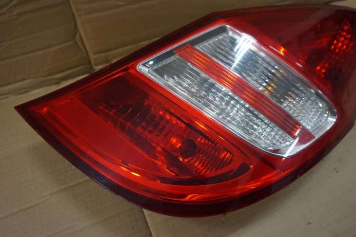 HYUNDAI I30 I FD PRAWA TYLNA LAMPA 924022R000 2007-2012R nr.346 / J - obrazek 2