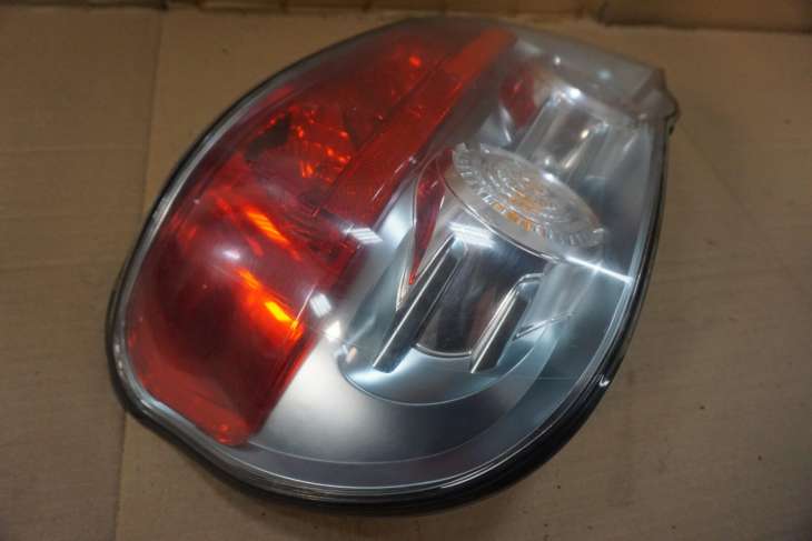 SUBARU IMPREZA GD SEDAN LEWA TYLNA LAMPA 84201FE450 - obrazek 3