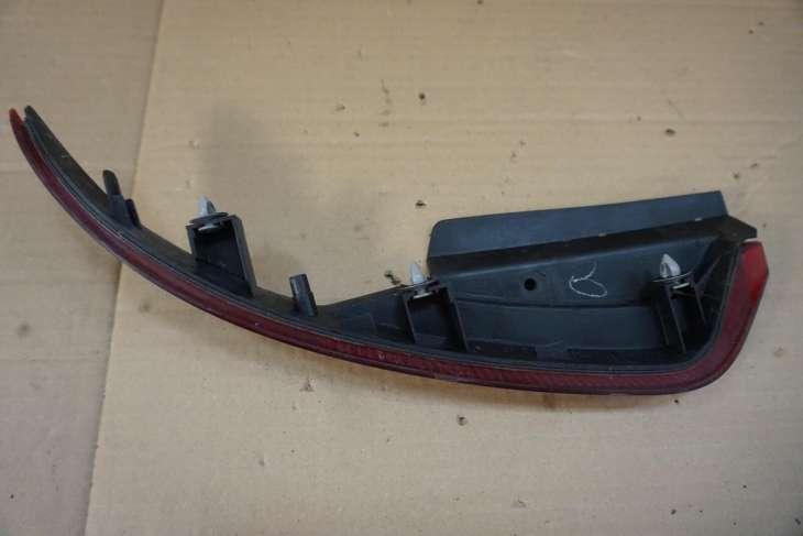 SUBARU TRIBECA B9 3.0B H6 2006R TYLNA PRAWA LAMPA OBRYSOWKA ODBLASK ZDERZAKA 84281XA10A - obrazek 3