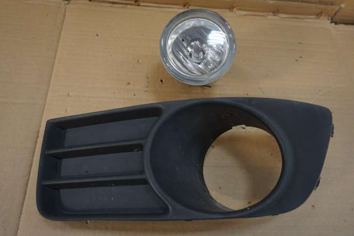 SUZUKI SX4 2006-2011R LEWA ZAŚLEPKA RAMKA HALOGENU 71752-79J0 HALOGEN 35560-54GA0 - obrazek 2