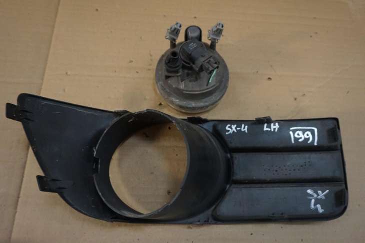 SUZUKI SX4 2006-2011R LEWA ZAŚLEPKA RAMKA HALOGENU 71752-79J0 HALOGEN 35560-54GA0 - obrazek 5