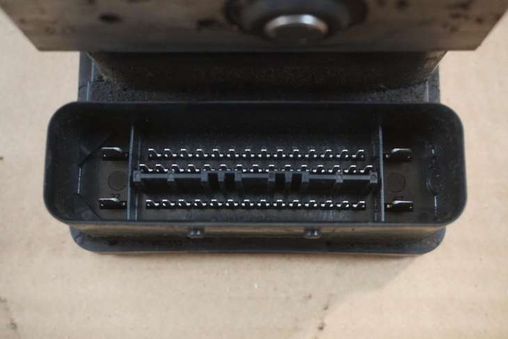 MITSUBISHI OUTLANDER II POMPA HAMULCOWA STEROWNIK ABS 4670A336 2.0DI-D nr.52 - obrazek 3