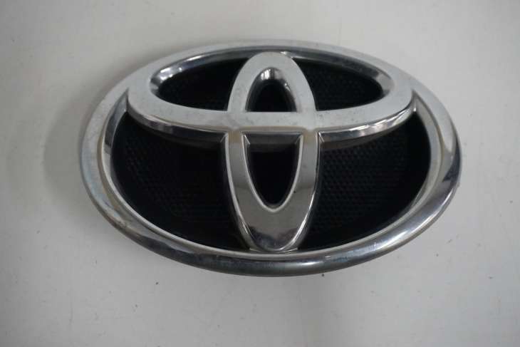 TOYOTA VERSO ZNACZEK EMBLEMAT 75311-0F030