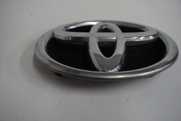 TOYOTA VERSO ZNACZEK EMBLEMAT 75311-0F030 - obrazek 2
