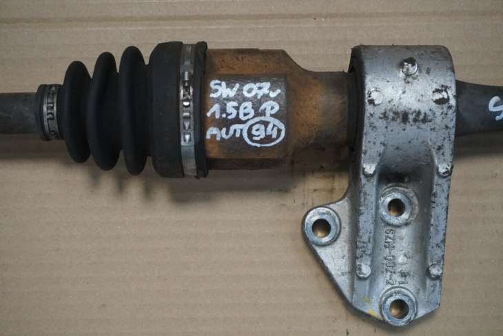 SUZUKI SWIFT MK6 2007R 1.5B AUTOMAT PRAWA PÓŁOŚ PRZEGUB 44101-62J21 - obrazek 3