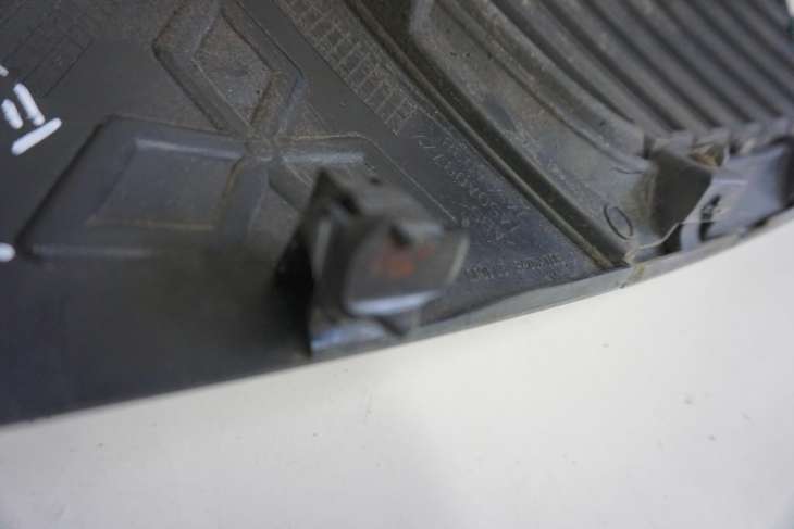 MITSUBISHI OUTLANDER II ATRAPA GRILL 7450A038 7450A037ZZ A31 - obrazek 3
