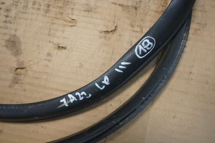 HONDA JAZZ III 2009-2013rok USZCZELKA LEWA PRZEDNIA DRZWI KAROSERYJNA 72355TF0003 - obrazek 2