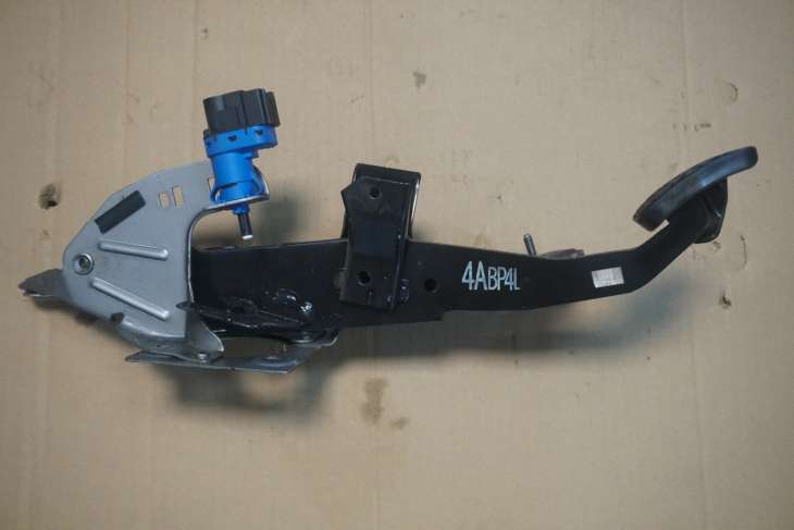 MAZDA 3 I BK PEDAŁ GAZU SPRZĘGŁA EUROPA 4ABP4L BCC29 - obrazek 3
