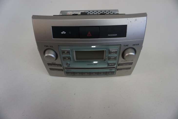 TOYOTA COROLLA VERSO I RADIOODTWARZACZ 86120-0F010 USZKODZONE !