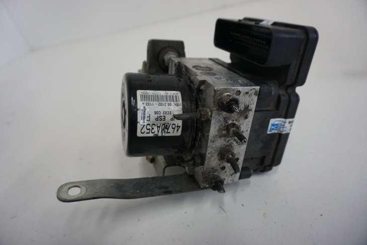 MITSUBISHI LANCER VIII POMPA HAMULCOWA ABS 4670A352 1.8B