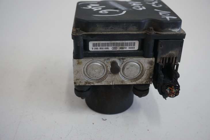 HYUNDAI i30 POMPA HAMULCOWA ABS 58920-2L500 - obrazek 2