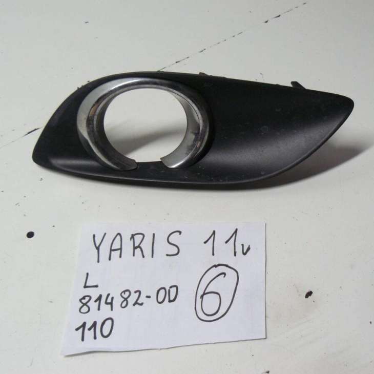 Toyota Yaris 2011r Zaślepka Halogena 81482-Od110