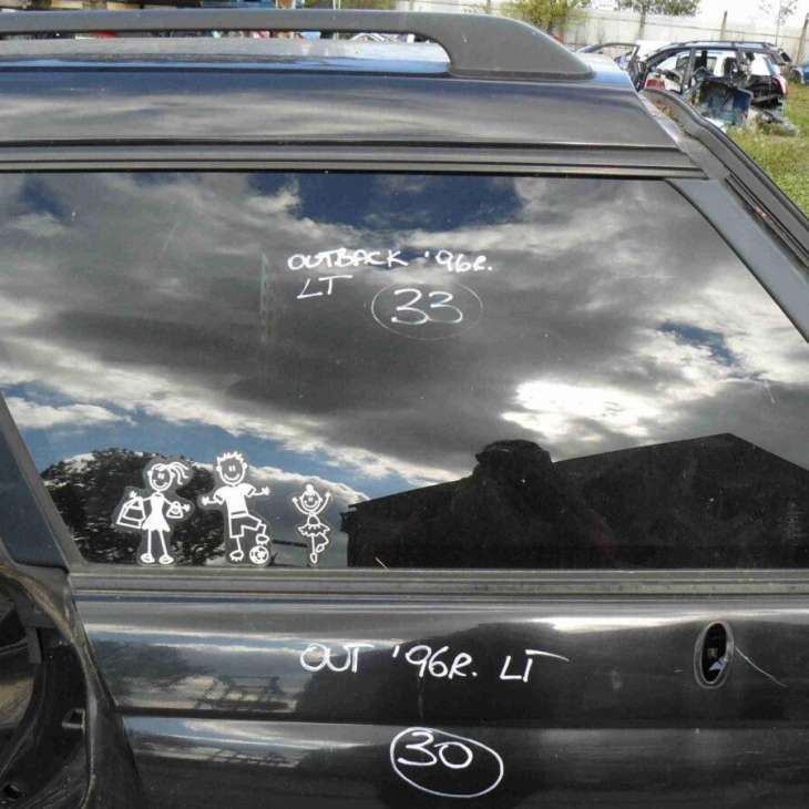Subaru Outback 1996r Szyba Lewy Tył Karoseryjna