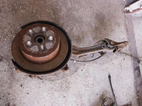 Subaru Outback 2004 2009r Zwrotnica Tylna Lewa