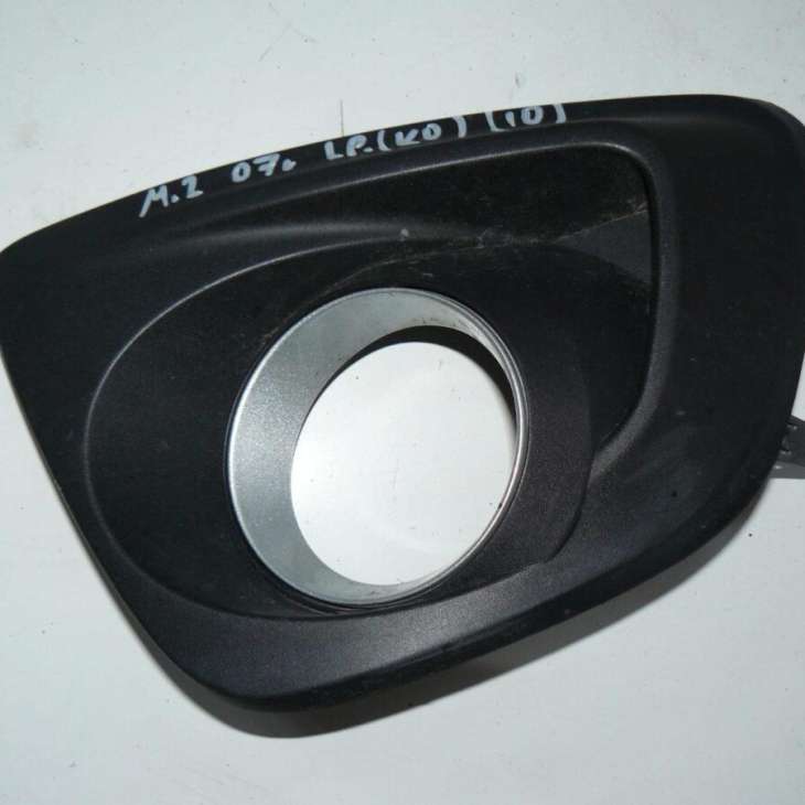 Mazda 2 2007 2008r Ramka Halogen Lewa