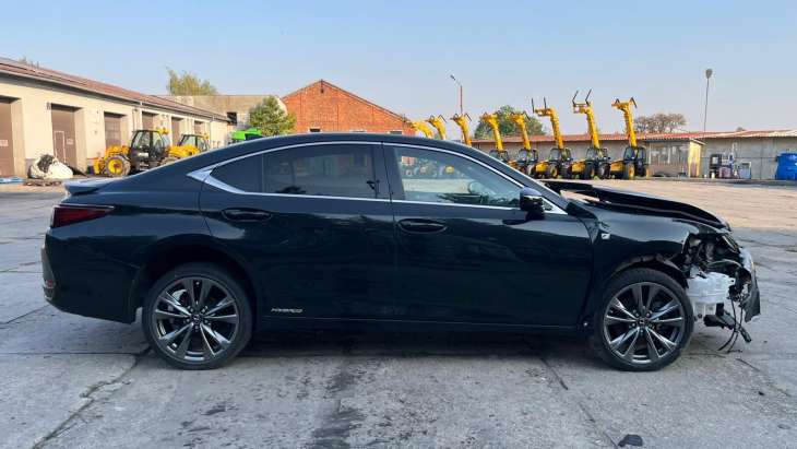 LEXUS ES 300H Z10 - obrazek 13