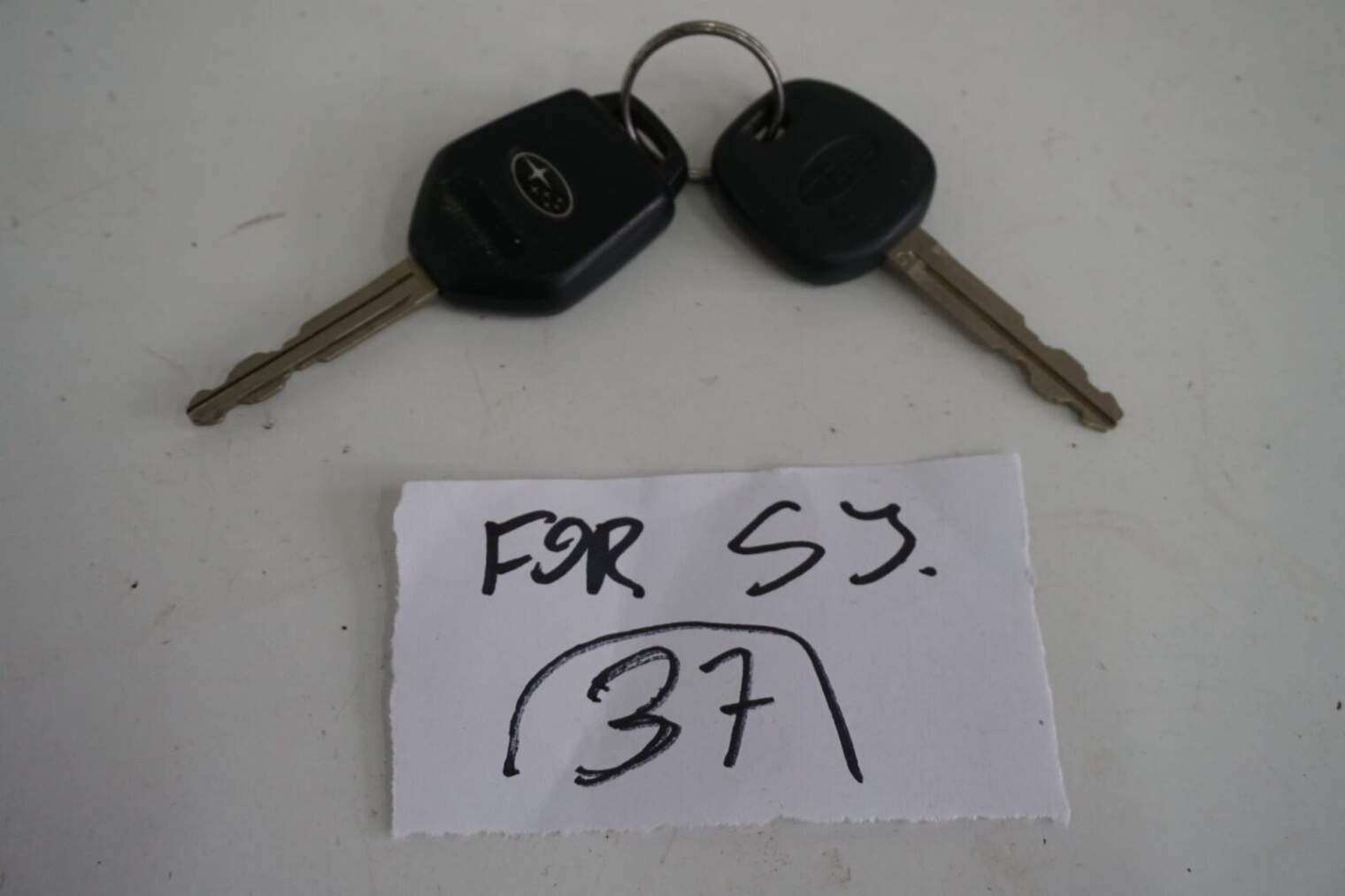 Subaru Forester IV Sj Kluczyk Tf001 Nr.37 - obrazek 2