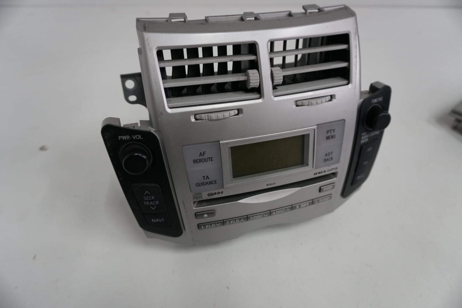 Toyota Yaris II Radioodtwarzacz 86120-0d120