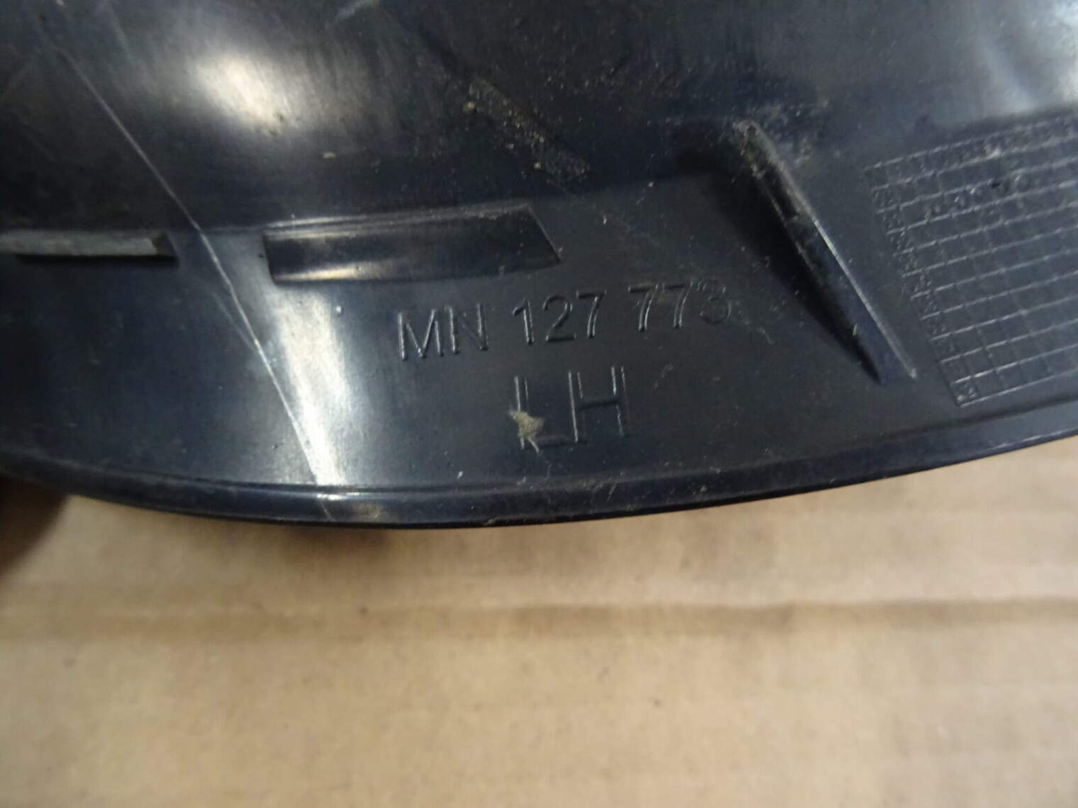 Mitsubishi Colt VI Atrapa Grill Mn127774 Mn127773 - obrazek 4