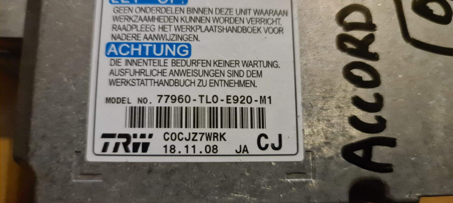 Accord VIII 10r Moduł Sterownik Sensor Air Bag 77960-Tl0-E920-M1 - obrazek 2