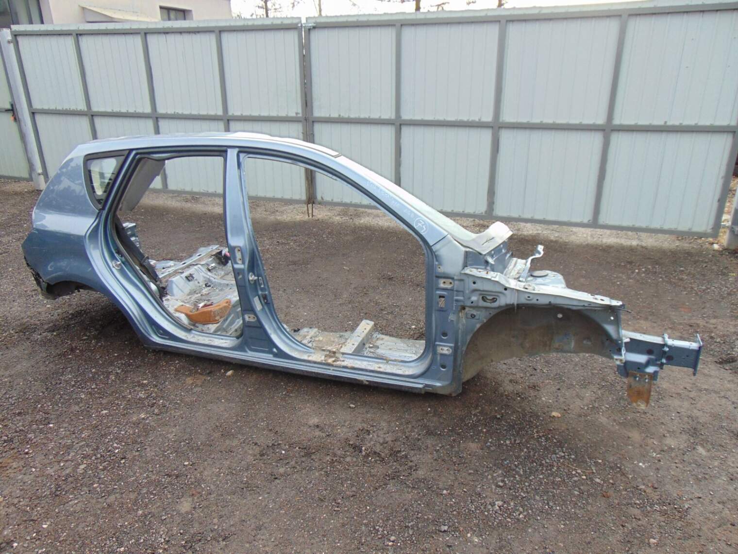 Kia Ceed I 08r Próg Błotnik Prawy Tylny Słupek Bok