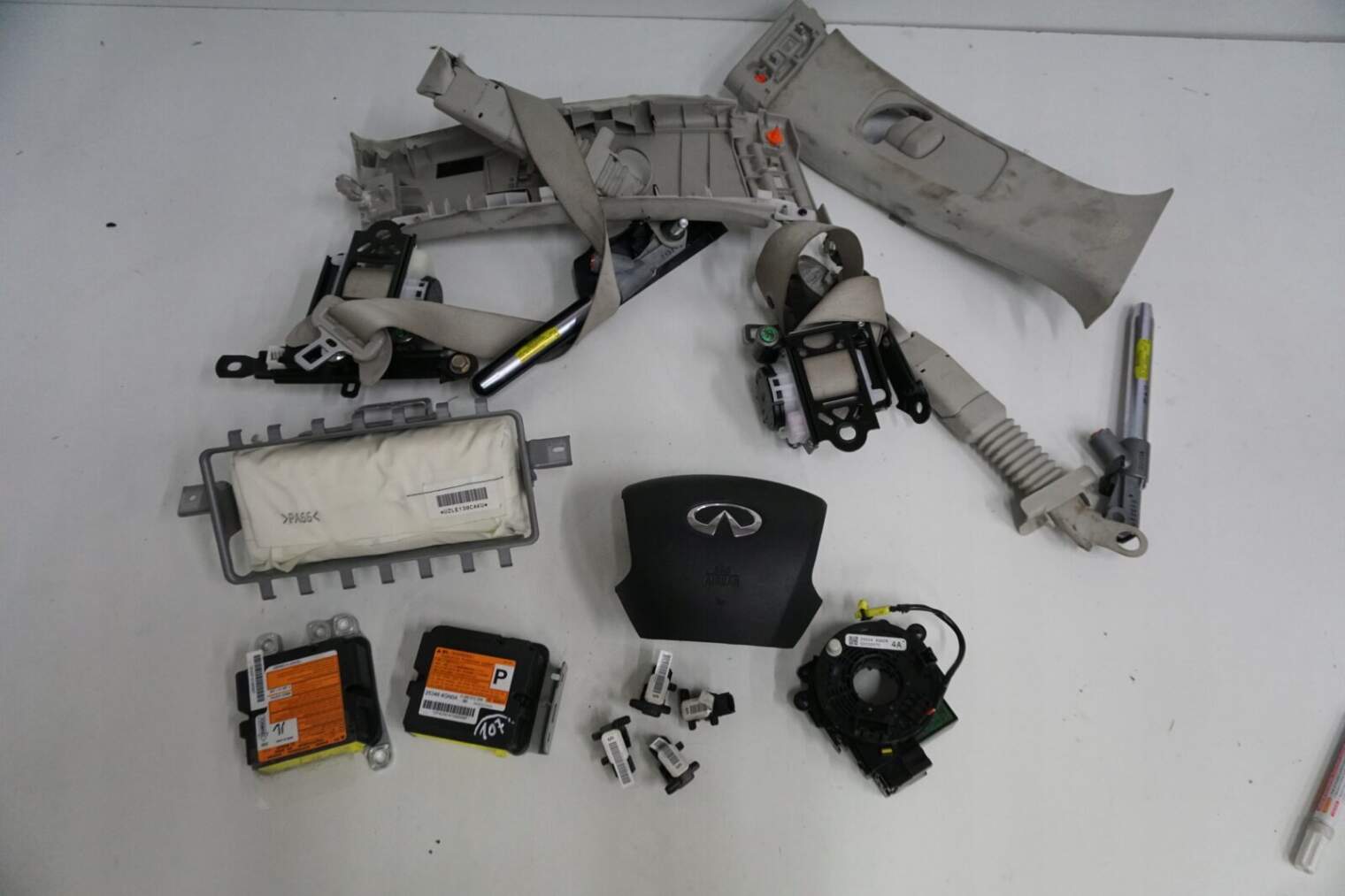 Infiniti Q50 Poduszki Powietrzne Airbag 253484gn0a