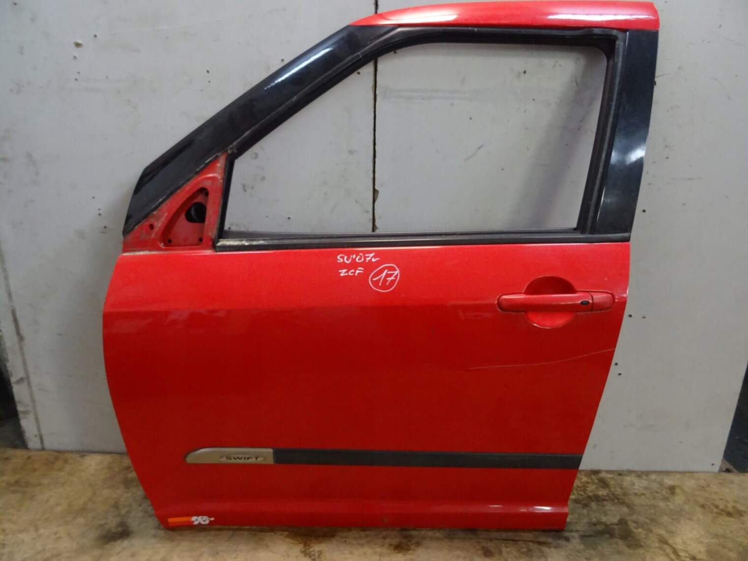 Suzuki Swift Mk6 III Drzwi Lewe Przednie Zcf Szyba 68002-62J00