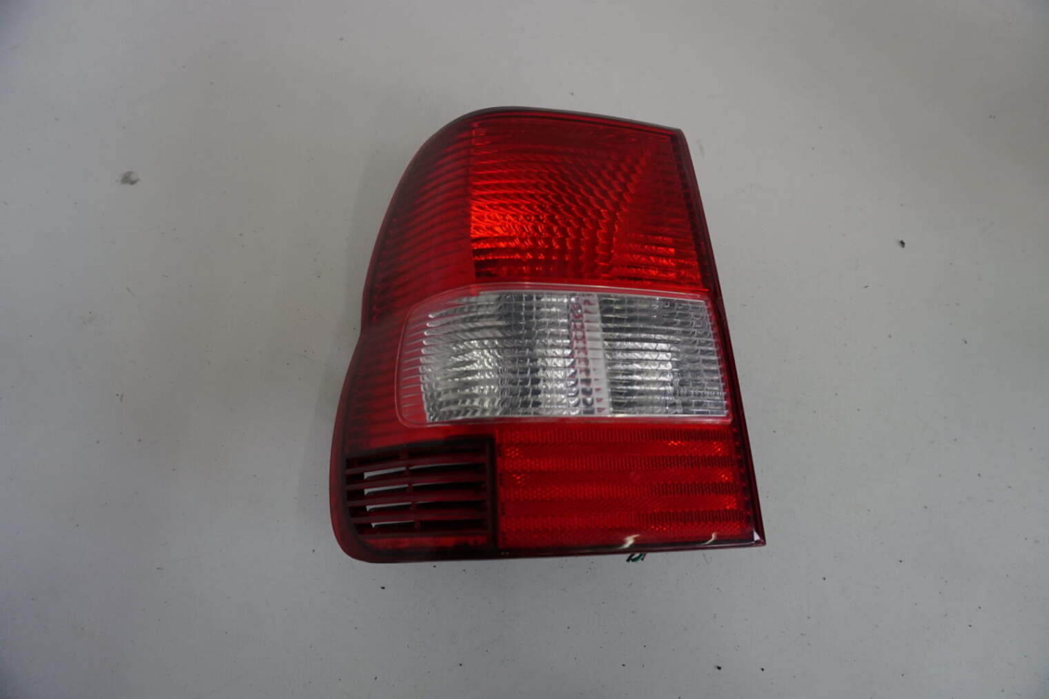 Mitsubishi Pajero Pinin Lampa Lewa Tylna Mr416091