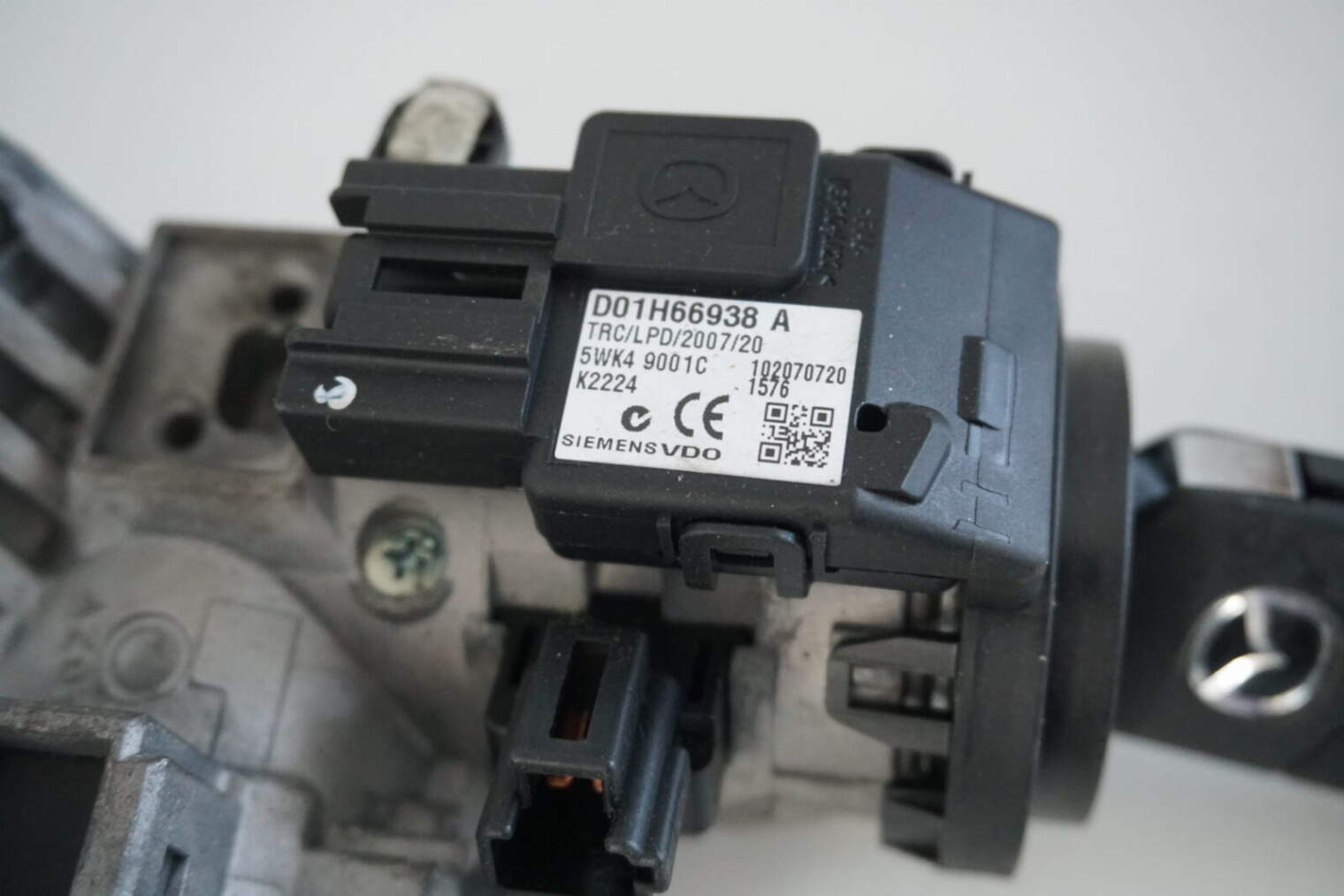 Mazda 2 De 1.3b Sterownik Silnika 279721-3730 - obrazek 4