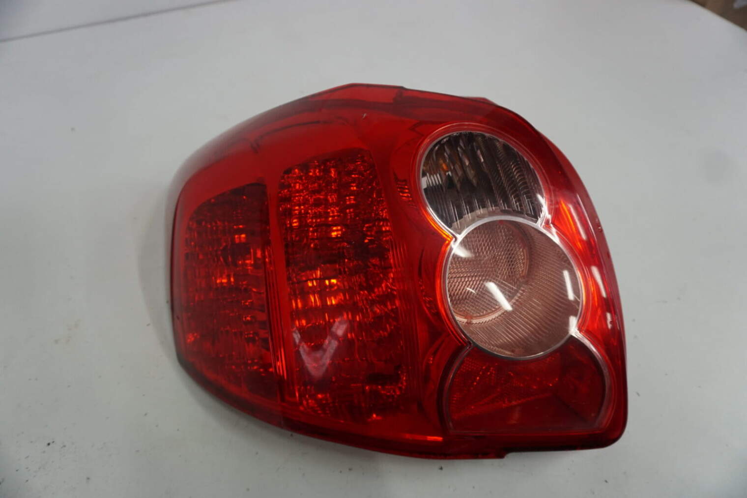 Toyota Auris I Lampa Prawa Tylna Nr.25