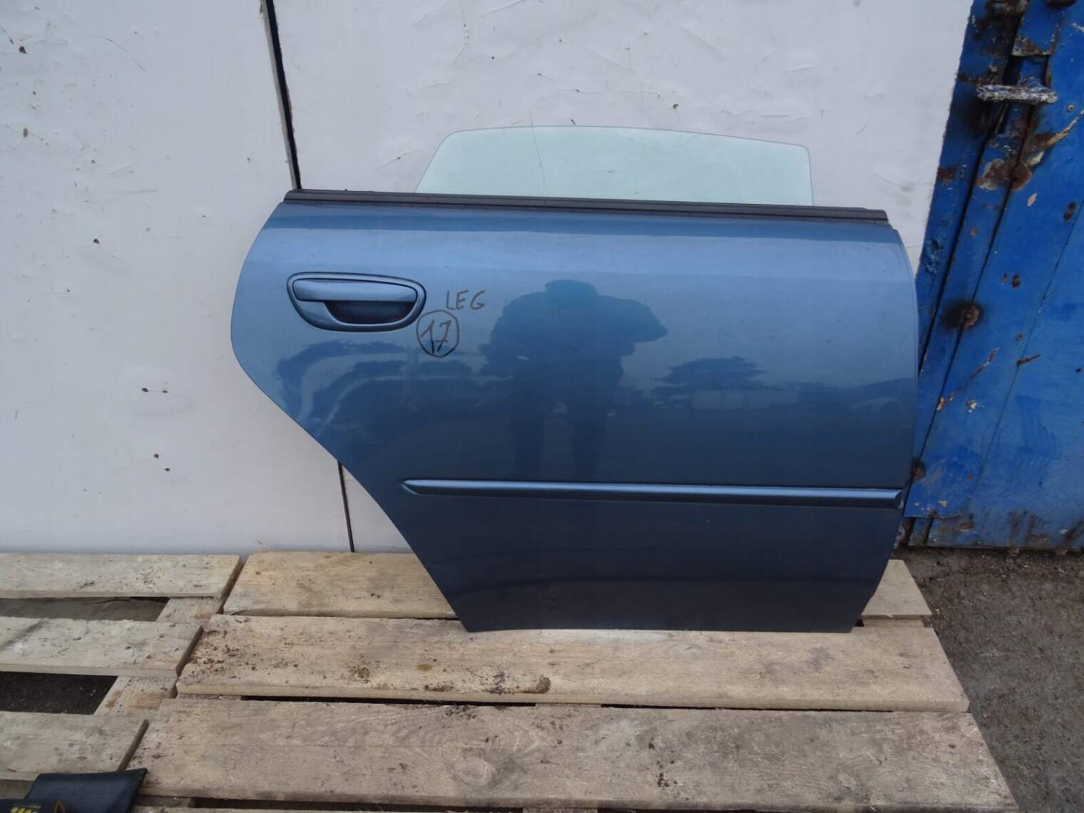 Subaru Legacy IV Drzwi Prawe Tylne Szyba 33a