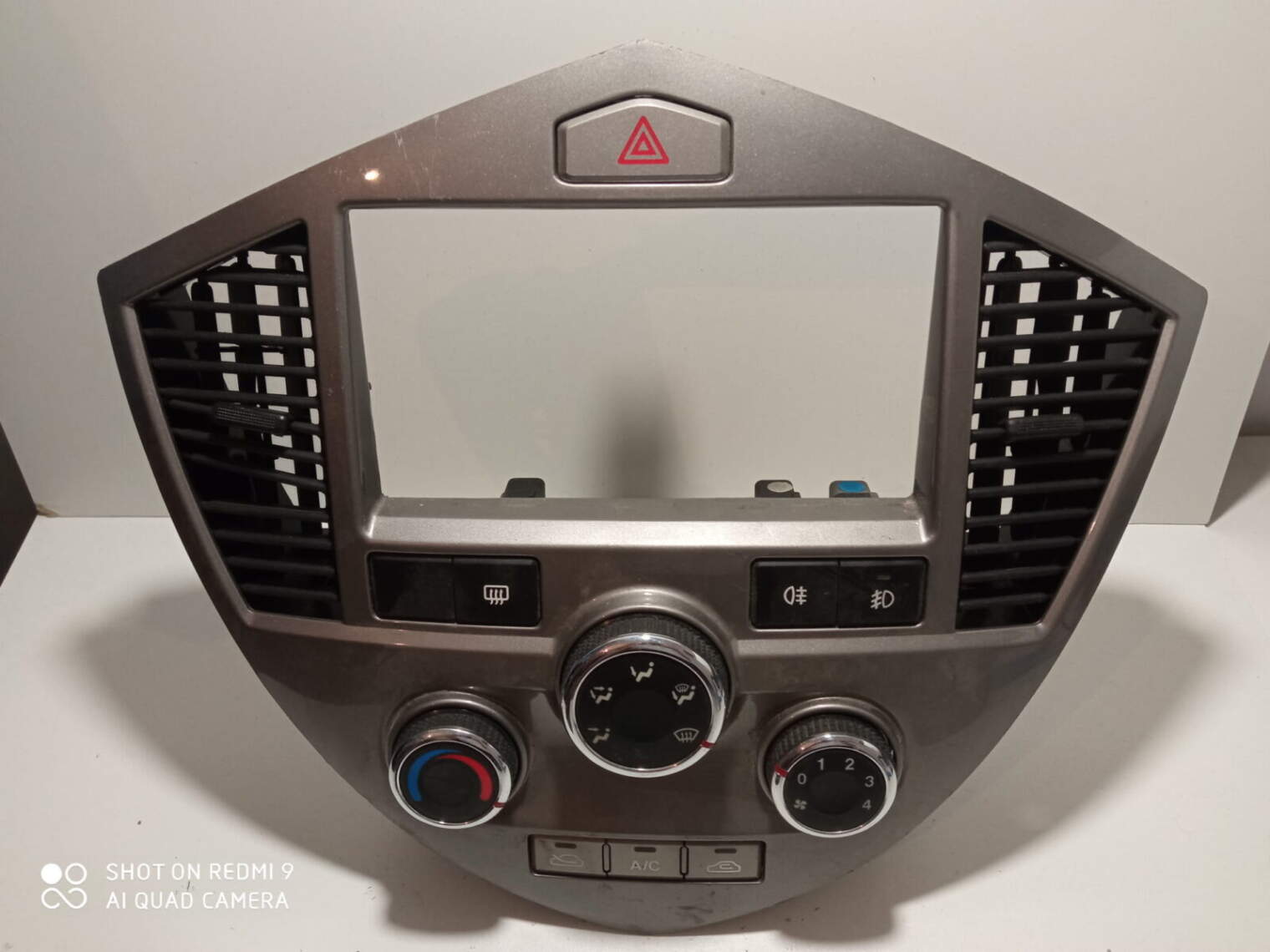 Kia Carens II Panel Klimatyzacji Nawiewu Ramka 1k2fe-61190