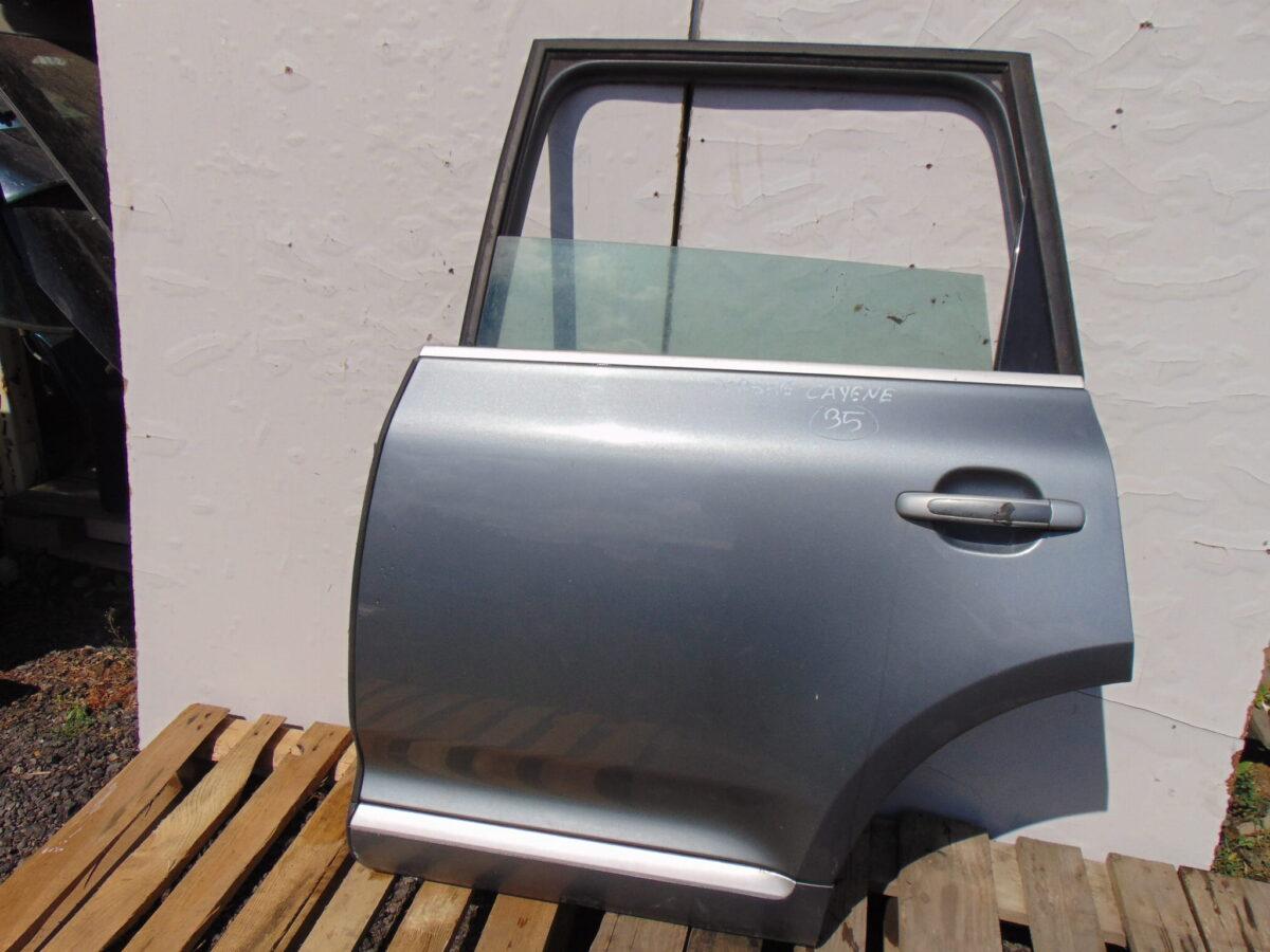 Porsche Cayenne 2003r Drzwi Lewe Tylne
