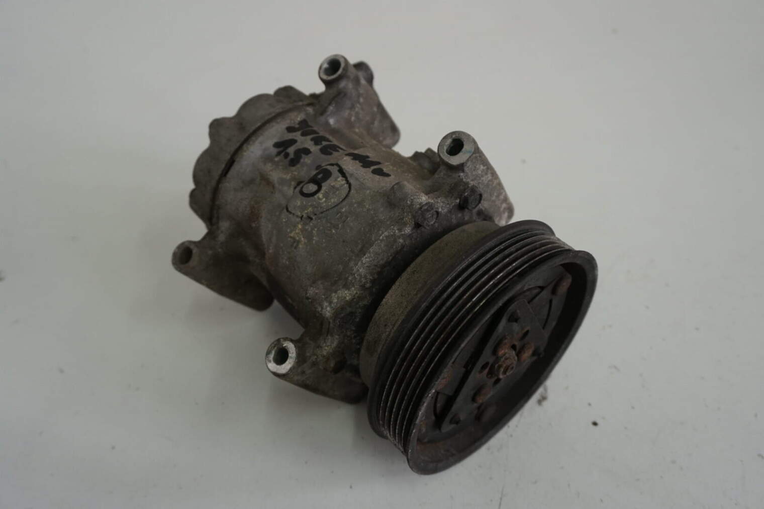 Nissan Juke Kompresor Klimatyzacji 8200953359