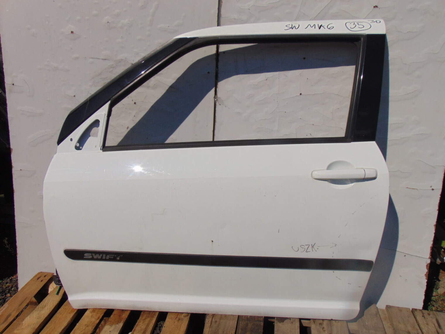 Suzuki Swift Mk6 III 3d Drzwi Lewe Nr.35