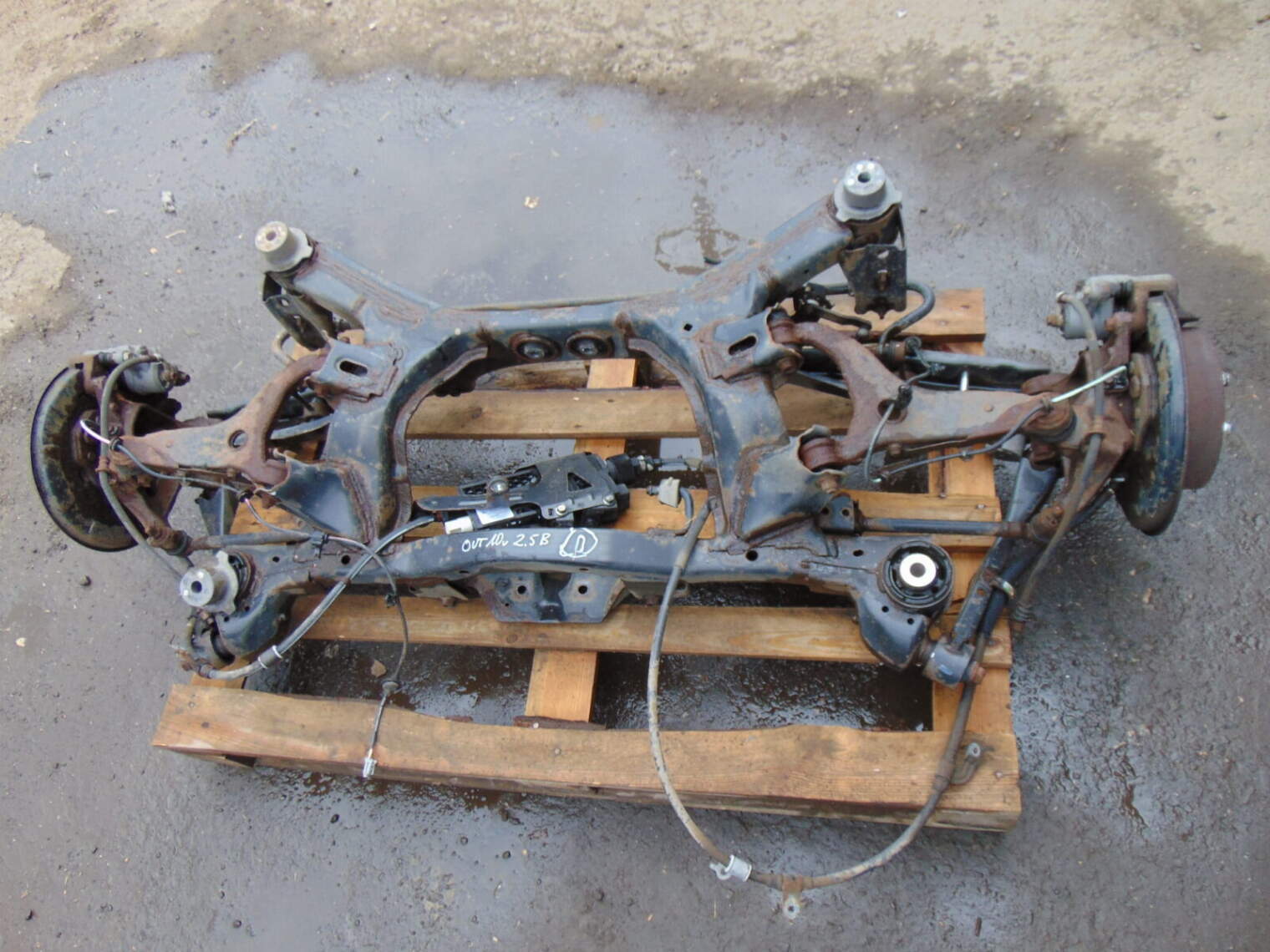 Subaru Outback Br Belka Zawieszenia Tylnego 26002aj011