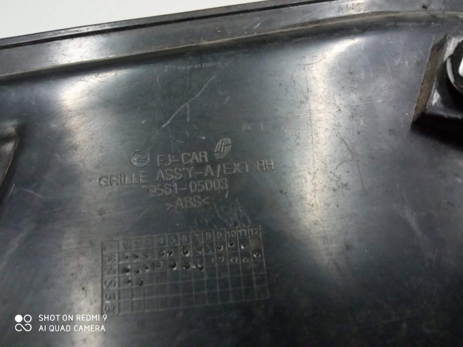 Daewoo Musso 2000r Listwa Osłona Szyby Prawa Lewa Tylna Tyl 79551-05003 79561-05003 - obrazek 4