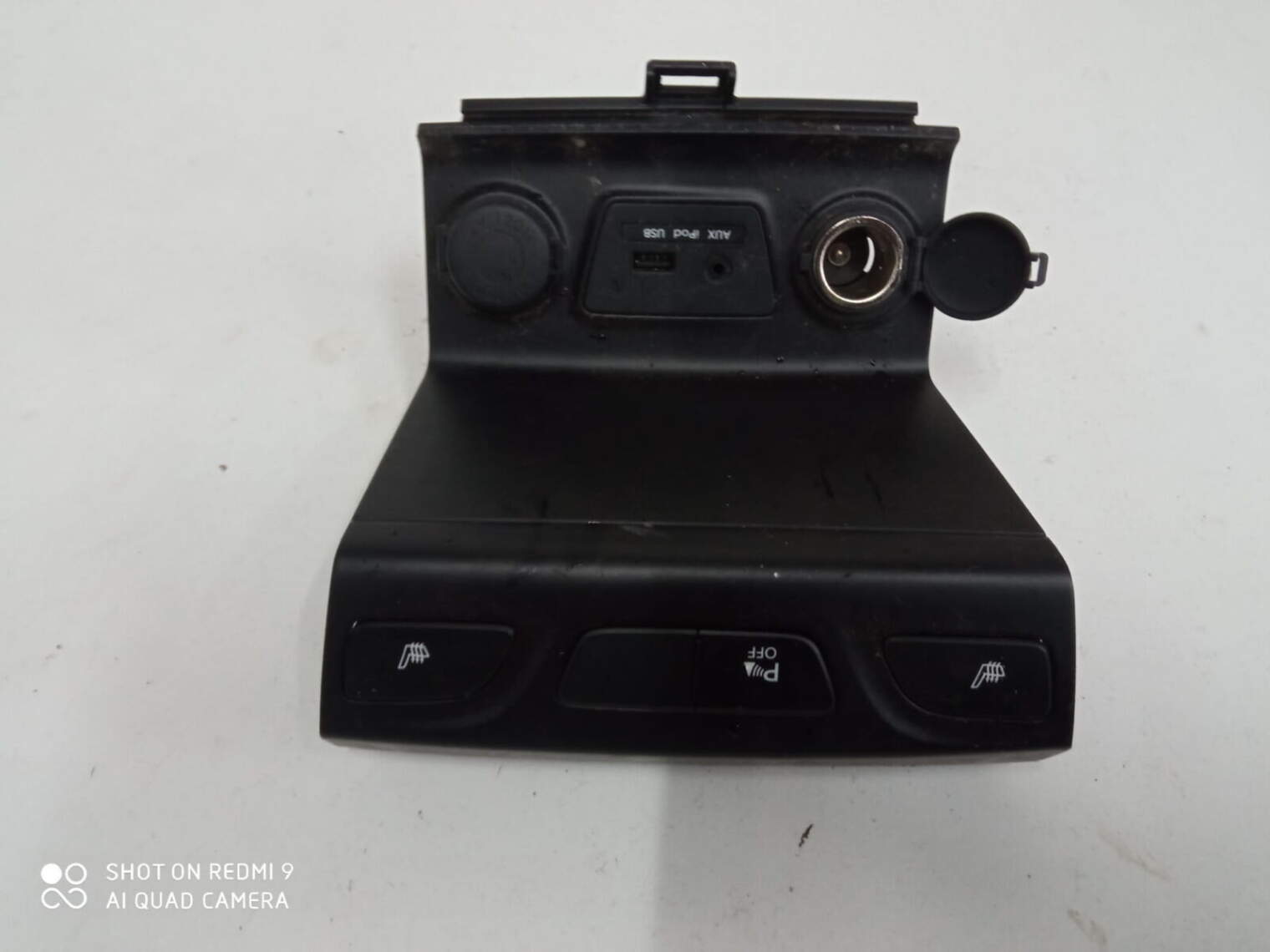 Hyundai IX35 Przełączniki Grzania Foteli Gniazdo Usb Aux 93310-Dy800 Fcy80n
