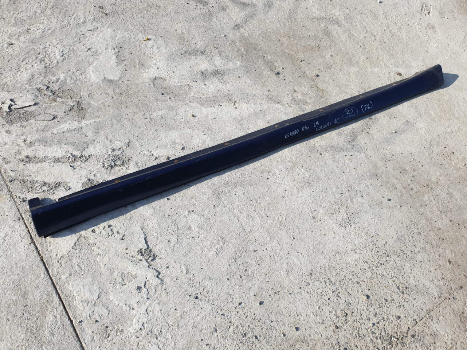 Kia Cerato 2004r Listwa Nakładka Progowa Lewa Kołor 1c 87751-2f000