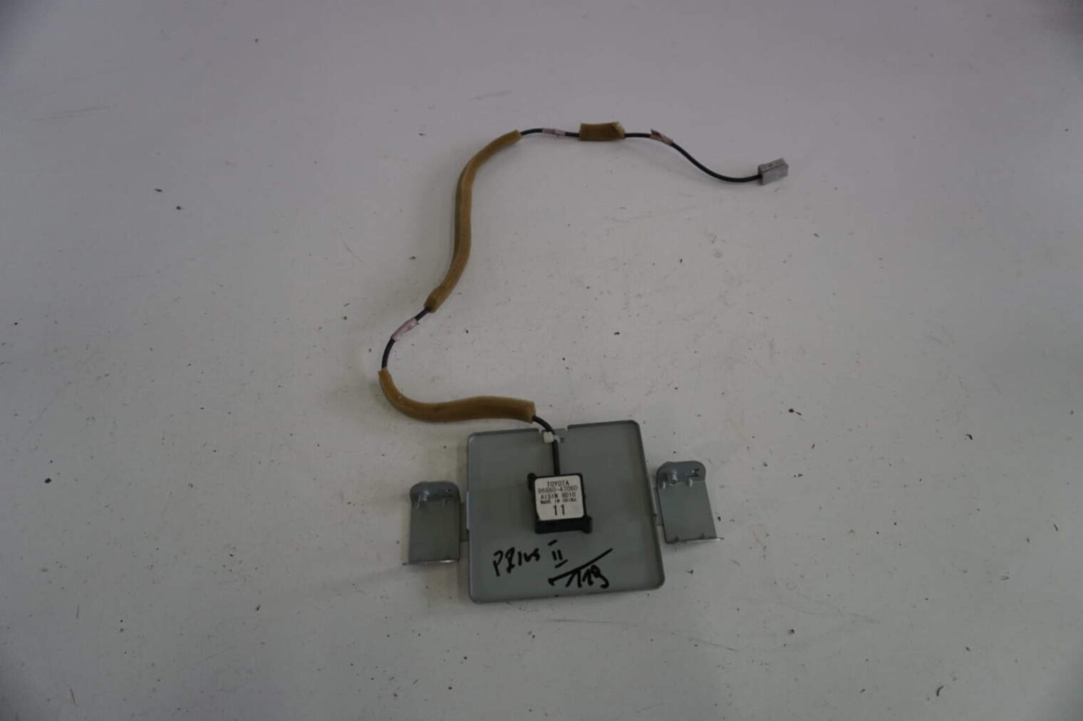 Toyota Prius II Antena 86860-47060