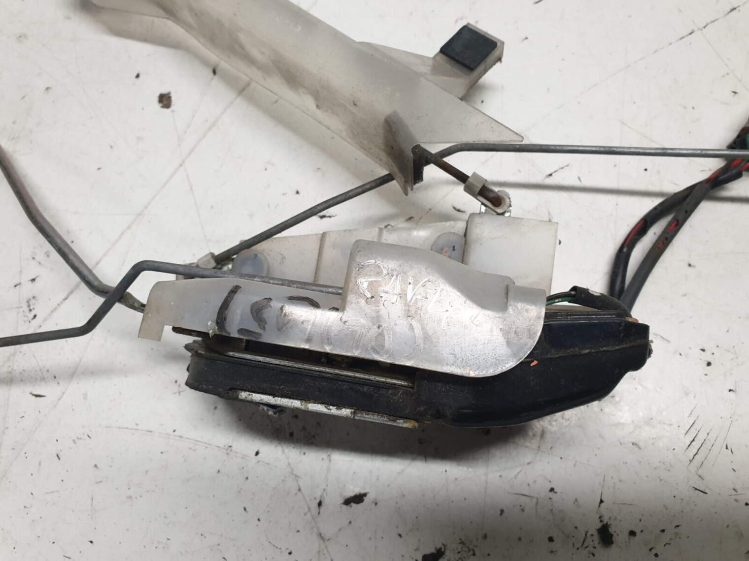 Toyota Rav-4 I 1997r 5d Zamek Klamka Drzwi Prawych Przednich Przód - obrazek 3