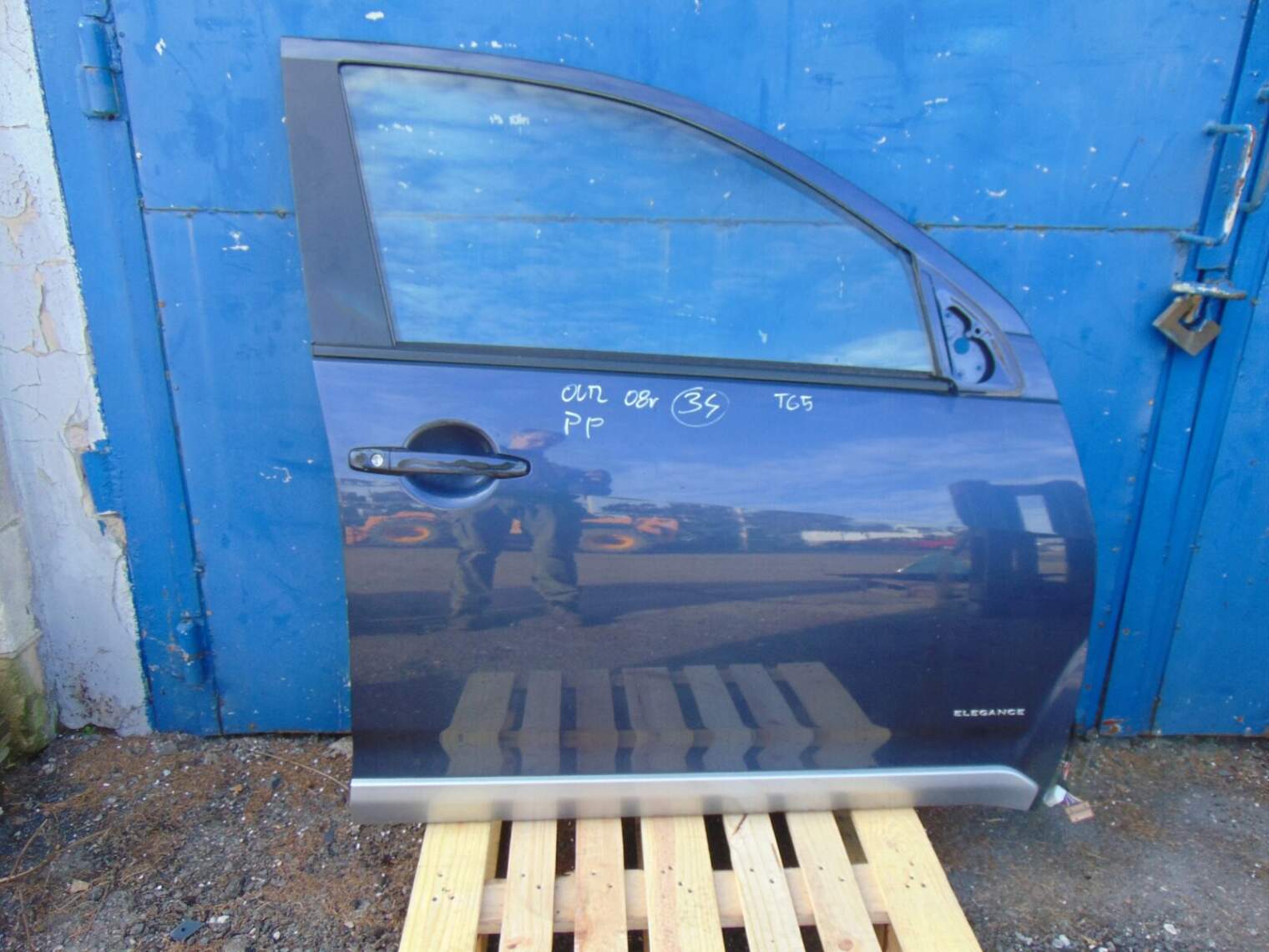 Mitsubishi Outlander II Drzwi Prawe Przednie T65