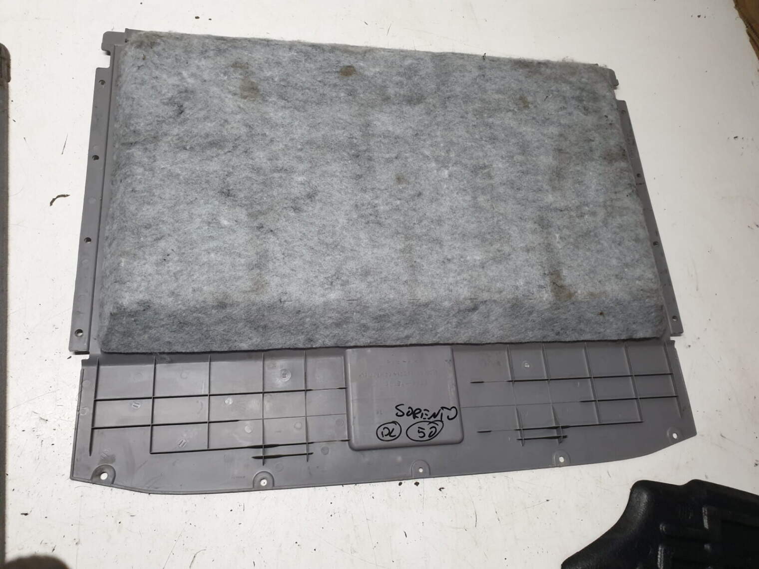 Kia Sorento I 2003r Podłoga Wykładzina Mata Bagażnika 87264-3e000 - obrazek 5