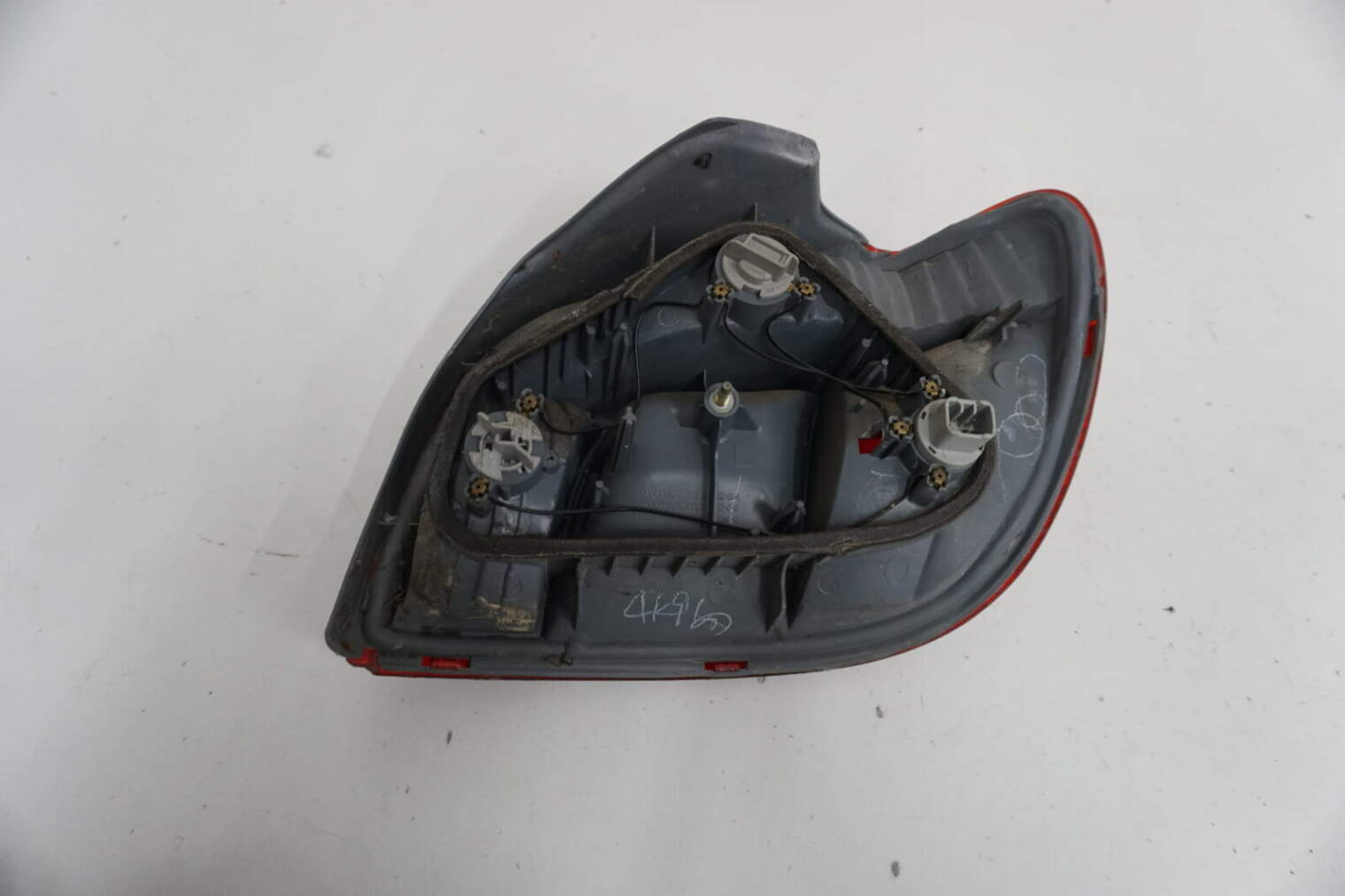 Toyota Yaris I Lampa Lewa Tylna Europa - obrazek 3