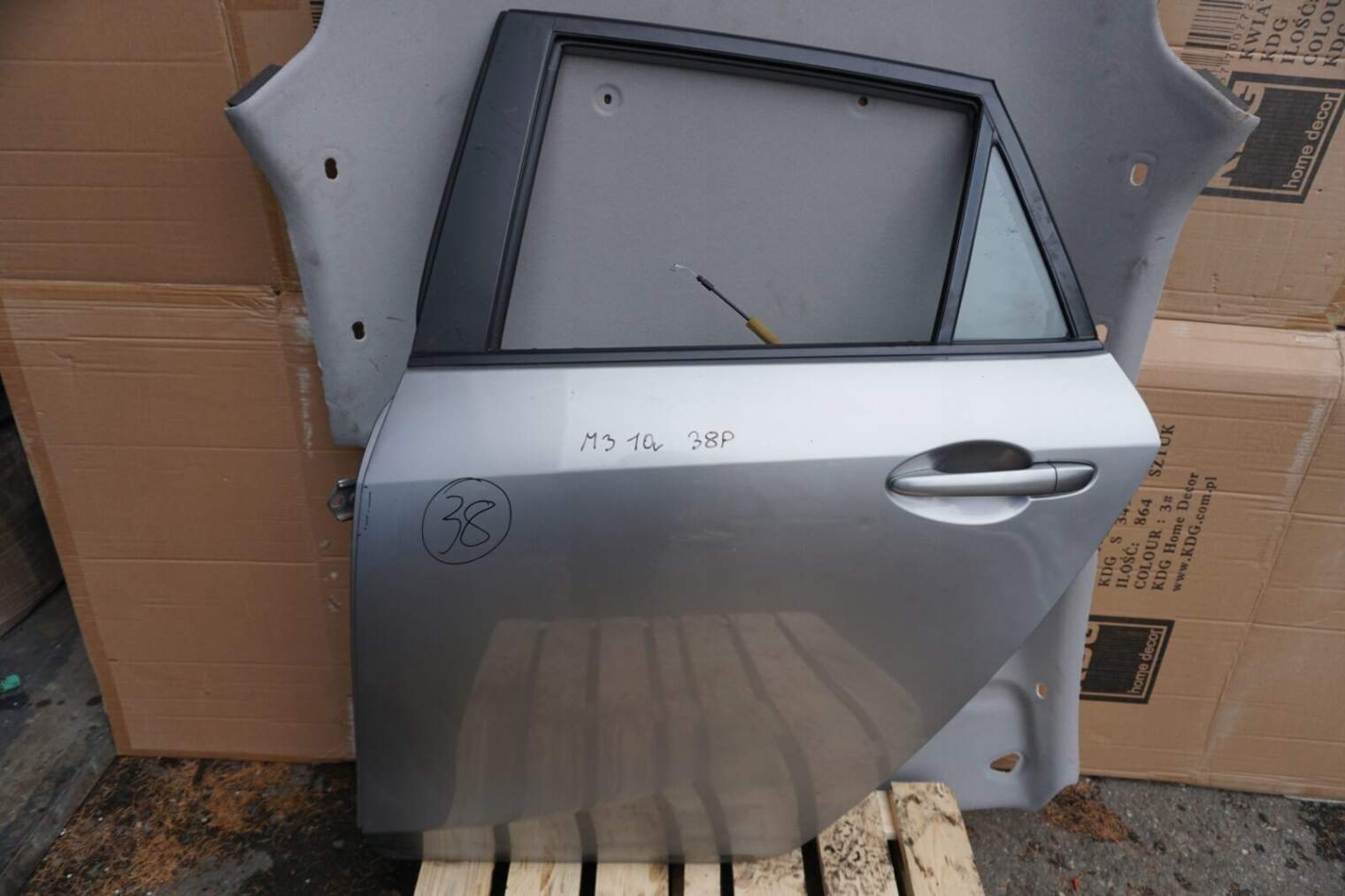 Mazda 3 Bl Drzwi Lewe Tylne 38p Szyba Nr.38