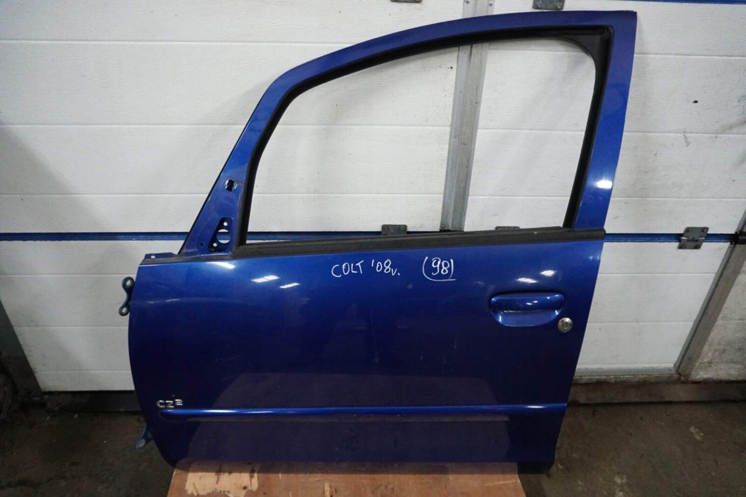 Mitsubishi Colt VI Drzwi Lewe Przednie Nr.98 56u