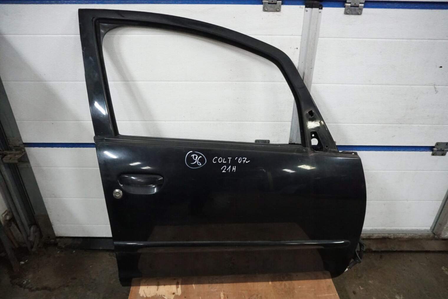 Mitsubishi Colt VI Drzwi Prawe Przednie 21h