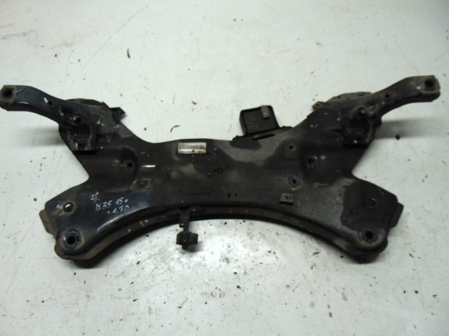 Hyundai IX35 Belka Zawieszenia Przedniego Sanki 62401-2y680